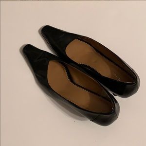 Naturalizer Traditional Black Pumps